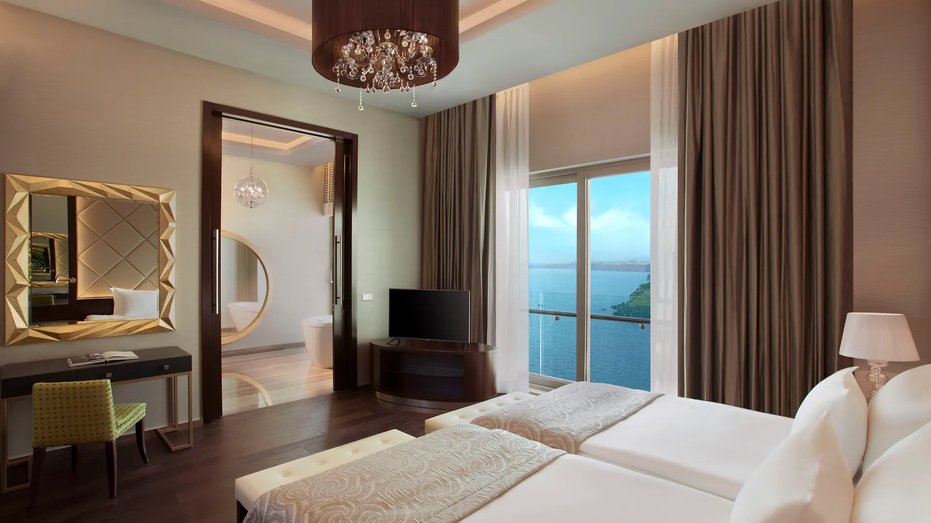 Akra Antalya Hotel 5*,